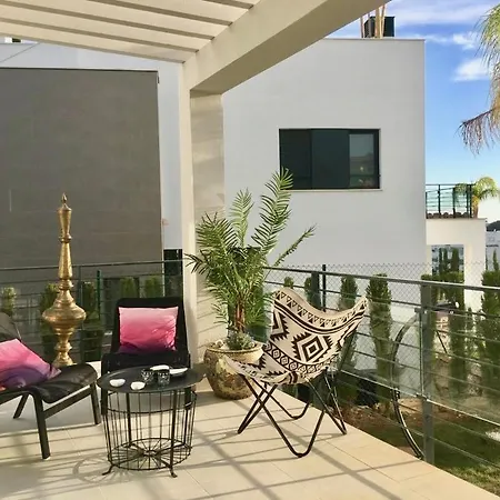 Luxury Chelsea For Golf & Relax In Location Villa *