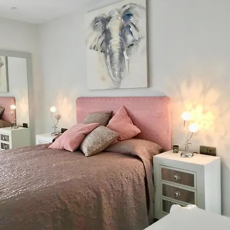 Villa Luxury Chelsea For Golf & Relax In Location *