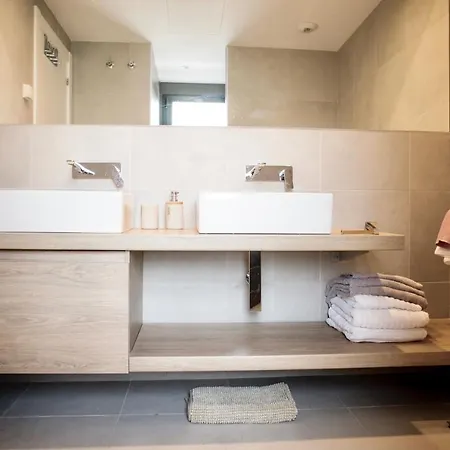 Luxury Chelsea For Golf & Relax In Location *